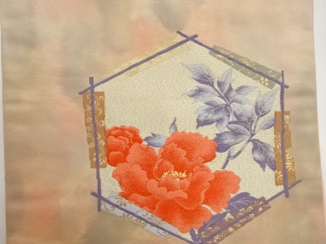  牡丹に扇・亀甲模様織出し名古屋帯